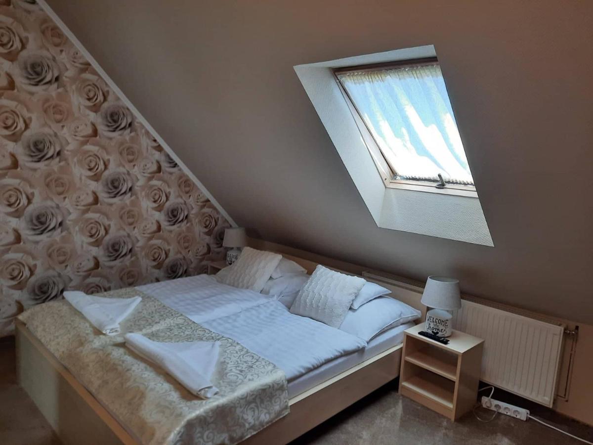 Kek Laguna Wellness Apartmanok Egerszalok Exterior photo