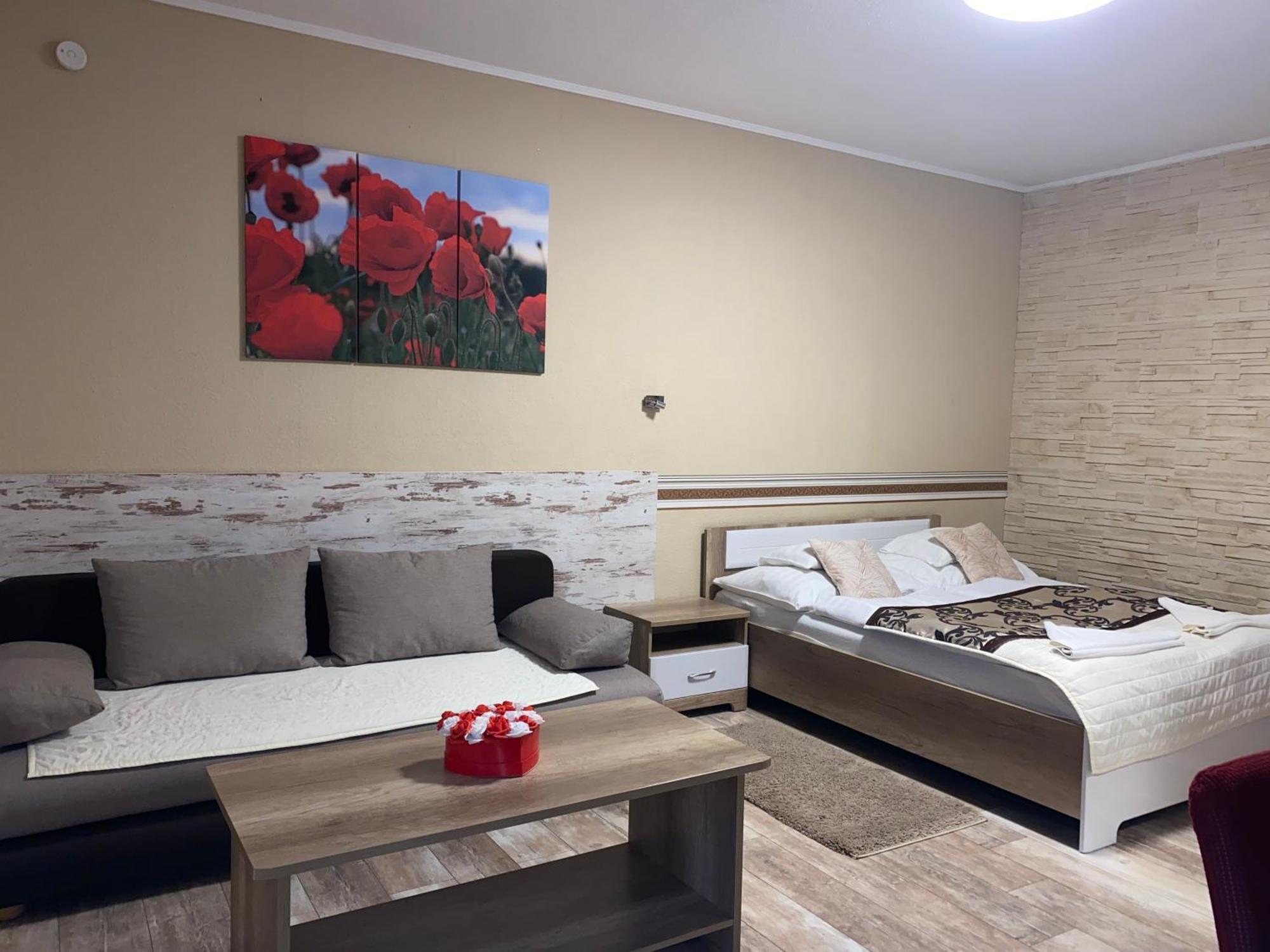 Kek Laguna Wellness Apartmanok Egerszalok Exterior photo