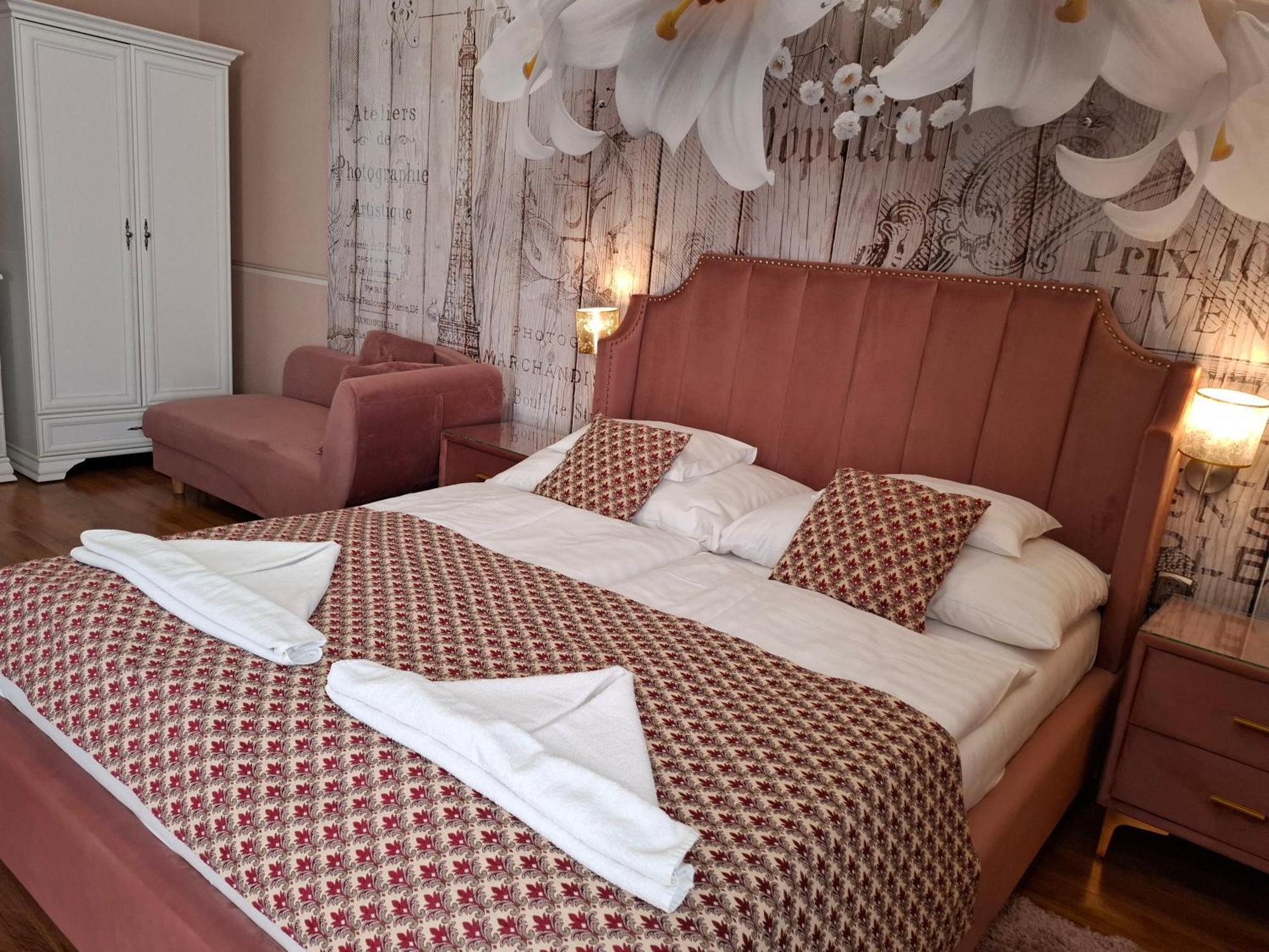 Kek Laguna Wellness Apartmanok Egerszalok Exterior photo